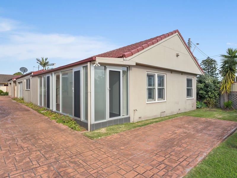 Dead rodent in Wollongong roof