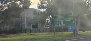 Yarralumla Sign Parliament House